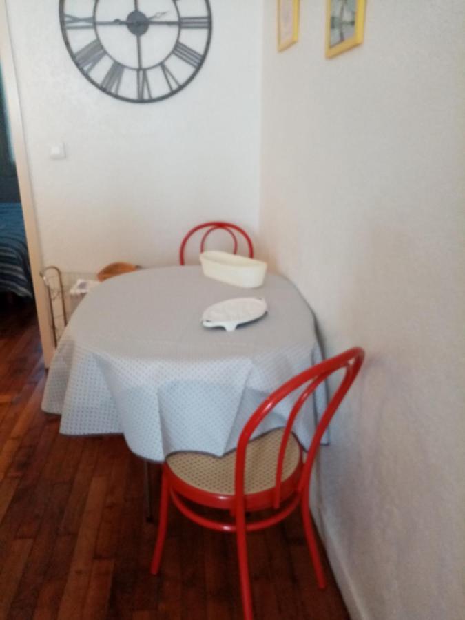 Agréable appartement dans le vieux Trouville Esterno foto